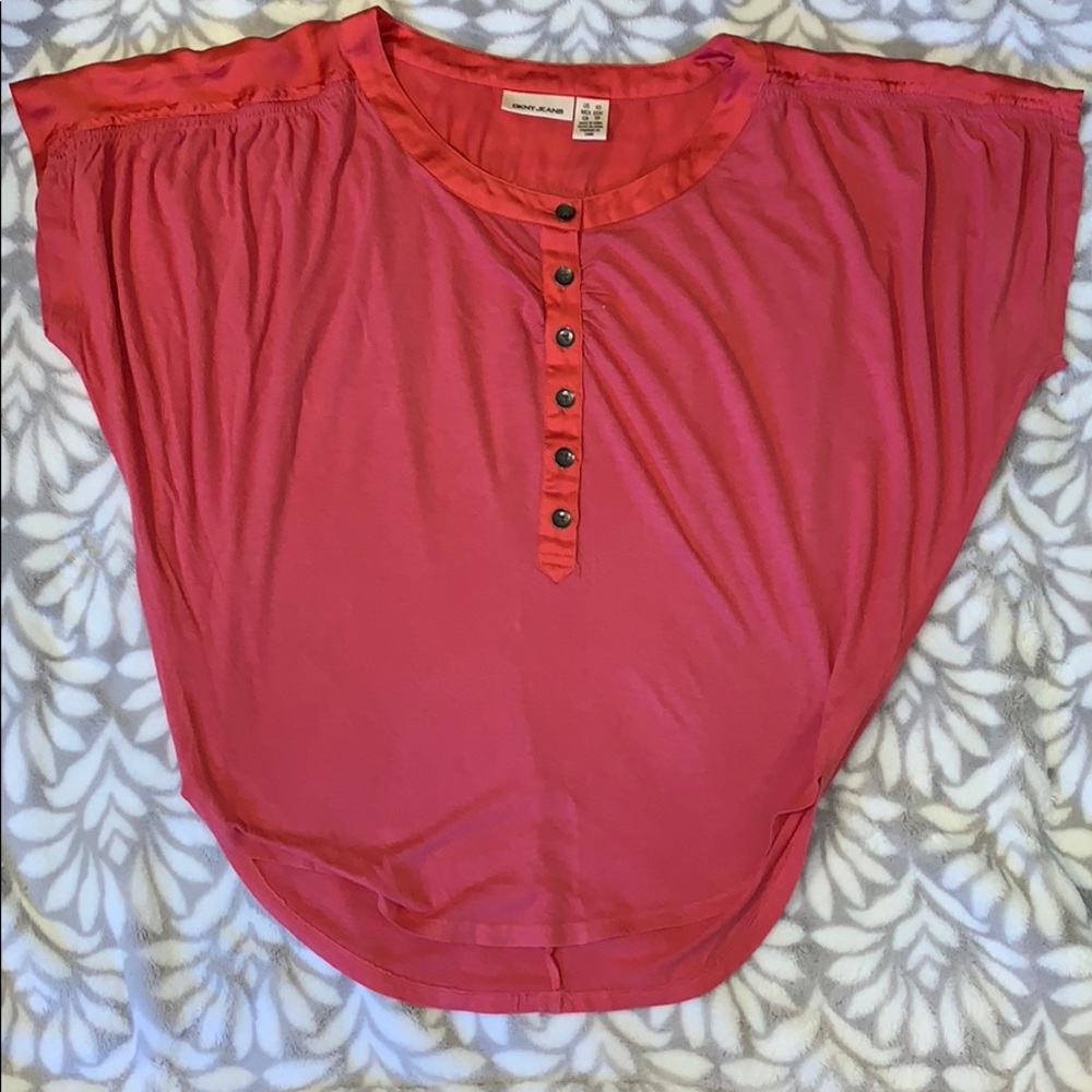 DKNY top